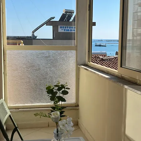 Skyline Shore For 6pax Apartment