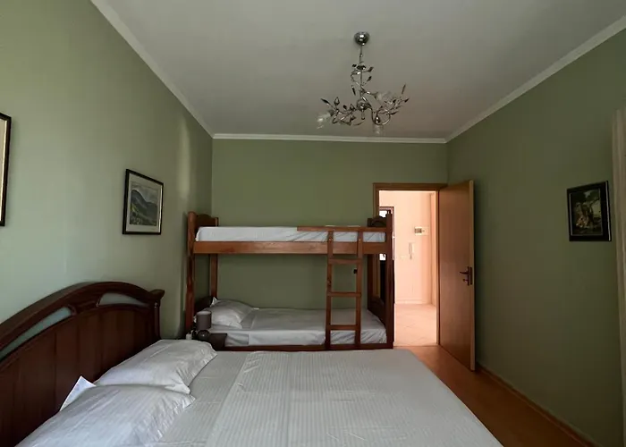 Skyline Shore For 6pax Durrës