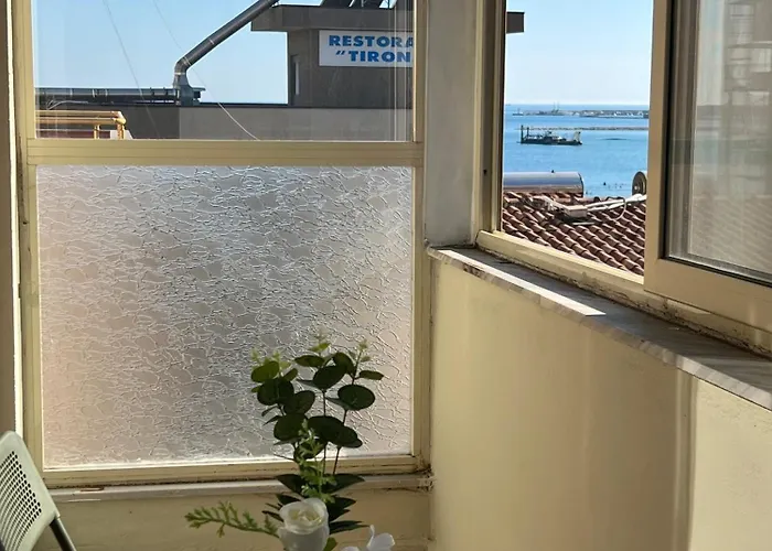 Skyline Shore For 6pax Apartmán